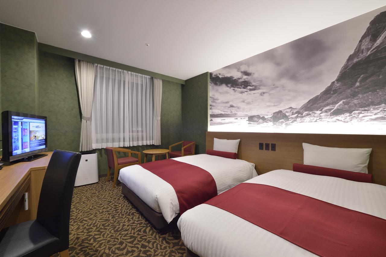 Hotel WBF Sapporo Odori Esterno foto