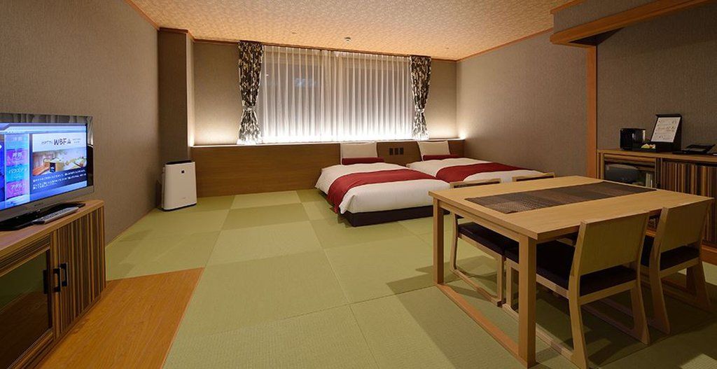 Hotel WBF Sapporo Odori Esterno foto